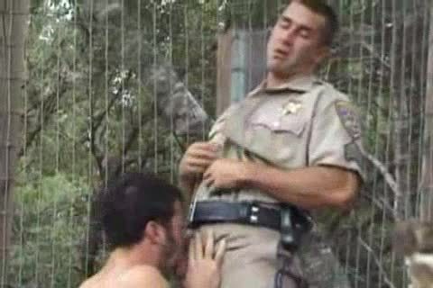 Police And Tthis chab Runner