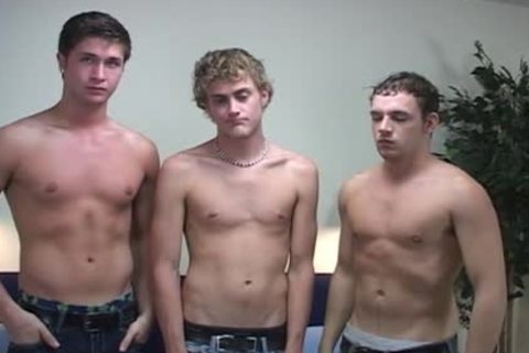 delicious teens Threeway fucking