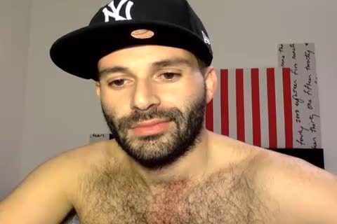 Lo Spavaldo Giocatore Di Rugby Romano Dopo Essersi Concesso Ai Festini Piu' Hardporchi Capitolini Si Dedica Ad Una Sana Attivita' Di Masturbazione Dom