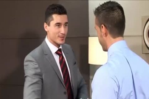 2593On His Knees Gurlign That Oversized dick