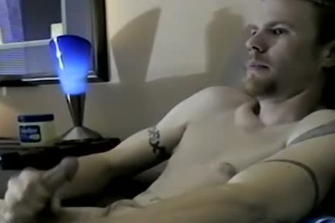 Bi playgirl Hollywood Squirts A gigantic Load