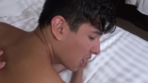 Str8 Chaser: Twink has a thing for handjob