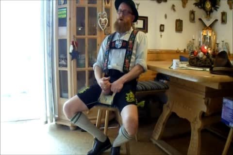 Bayernbursch Edging And Cumming In Lederhosen