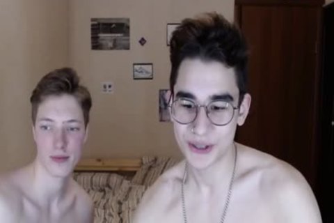 Russian homo couple Enjoying Mutual oral sex On webcam