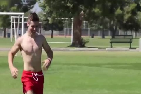 Skater teen Kellan Hartmann Jerks His monstrous cock