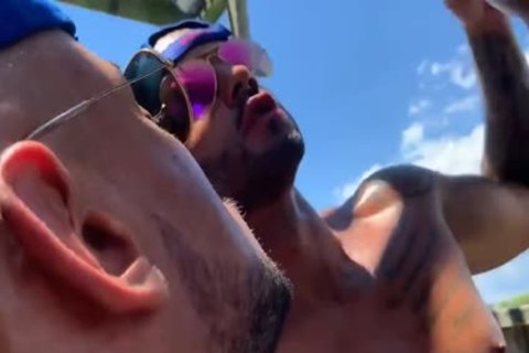 FuckinÂ´two Beach Bums - ?