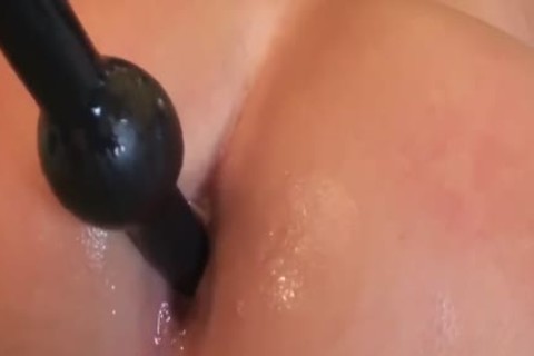 Daddy Mugs pounds Taylor