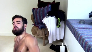 AmateursDoIt: Ramming hard and hairy australian amateur Batt