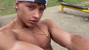 EastBoys: Muscle colombian first time cumshot