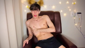 EuroBoyXXX.com - Solo super sexy bends over