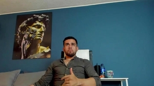 yummy guy On cam