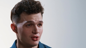 How Men Orgasm: Caucasian Cuties Get Creamy