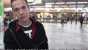 Czech Hunter: Cash for a Rainy Hand Job