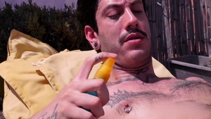 HotAFmen: Rooftop Rump's Solo Spill