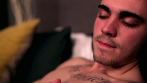 Next Door Twink: Peek Under Asher's Covers