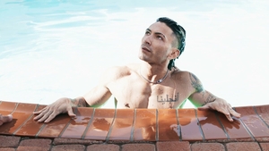 Fucking in Pool Until Cum Fills the Hole